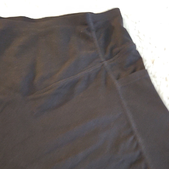 HALARA Black High Waist Cinched 7/8 Leggings - Picture 3 of 6